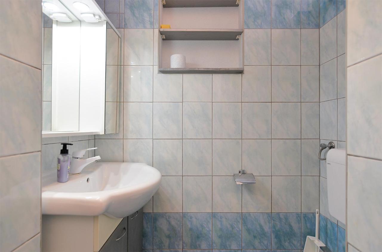 Apartments Jadranka 1279 Помер Екстериор снимка