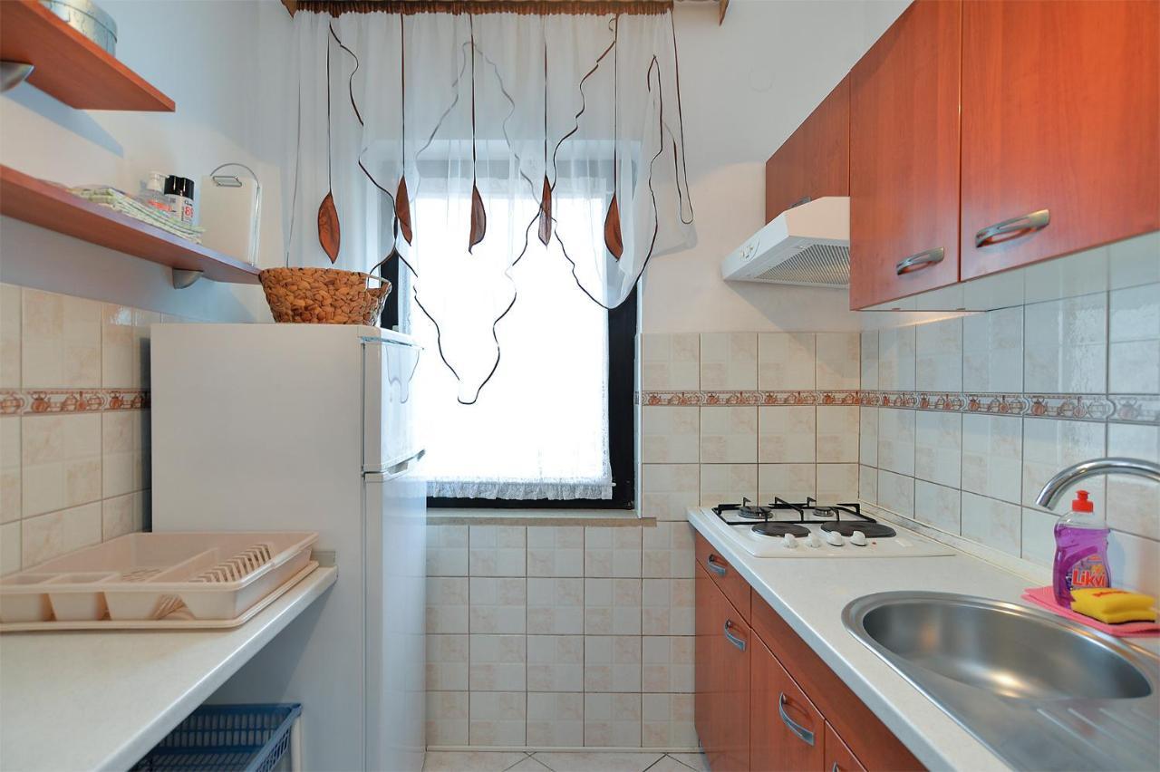 Apartments Jadranka 1279 Помер Екстериор снимка