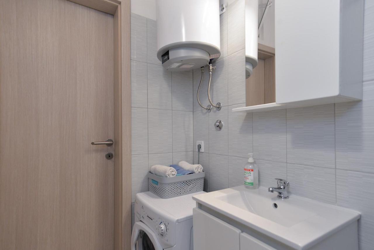 Apartments Jadranka 1279 Помер Екстериор снимка
