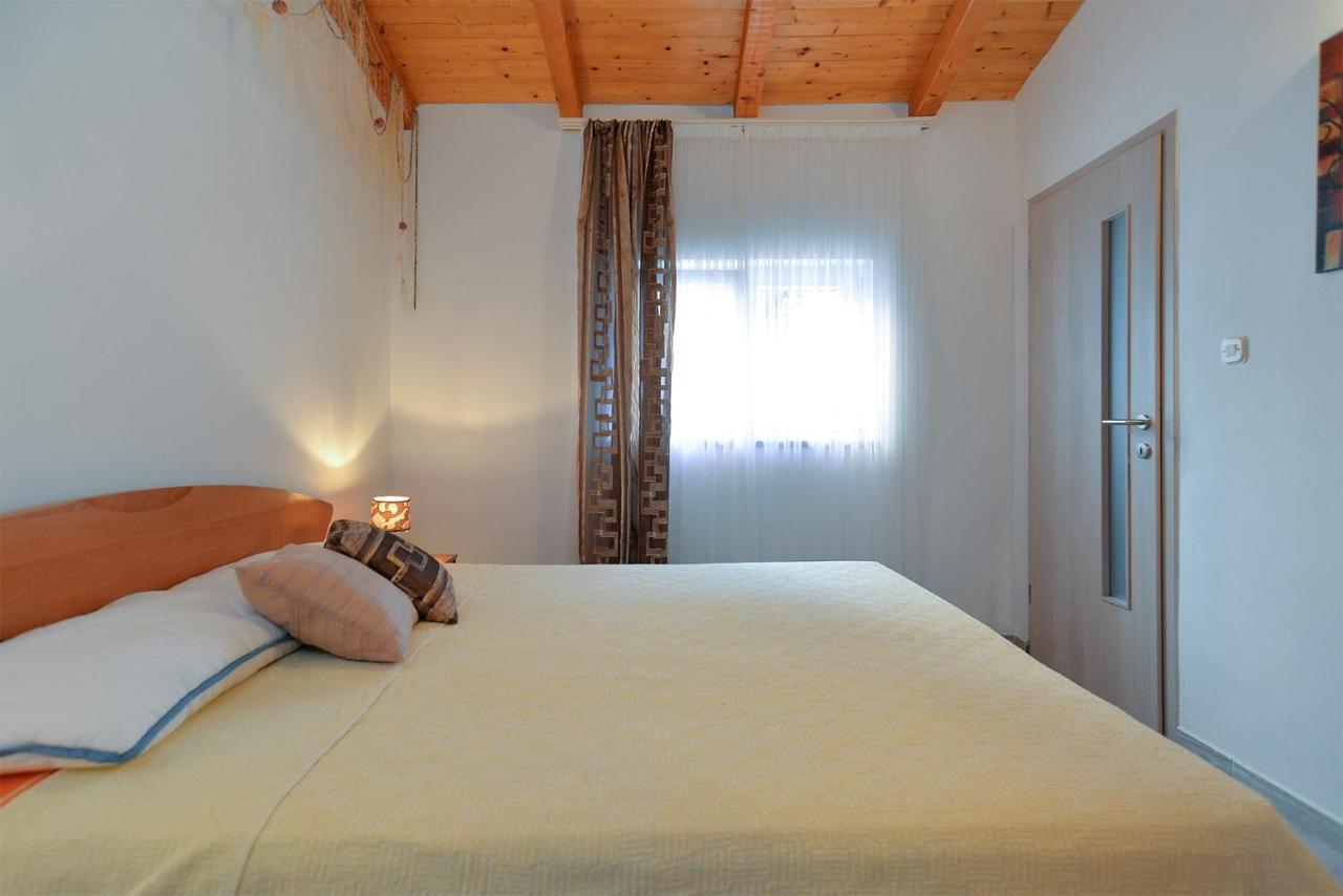 Apartments Jadranka 1279 Помер Екстериор снимка